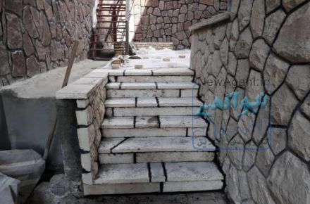 پیمانکاری و اجرا و فروش و نصب سنگ مالون سنگ لاشه سنگ ورقه ای سنگ کوهی 
