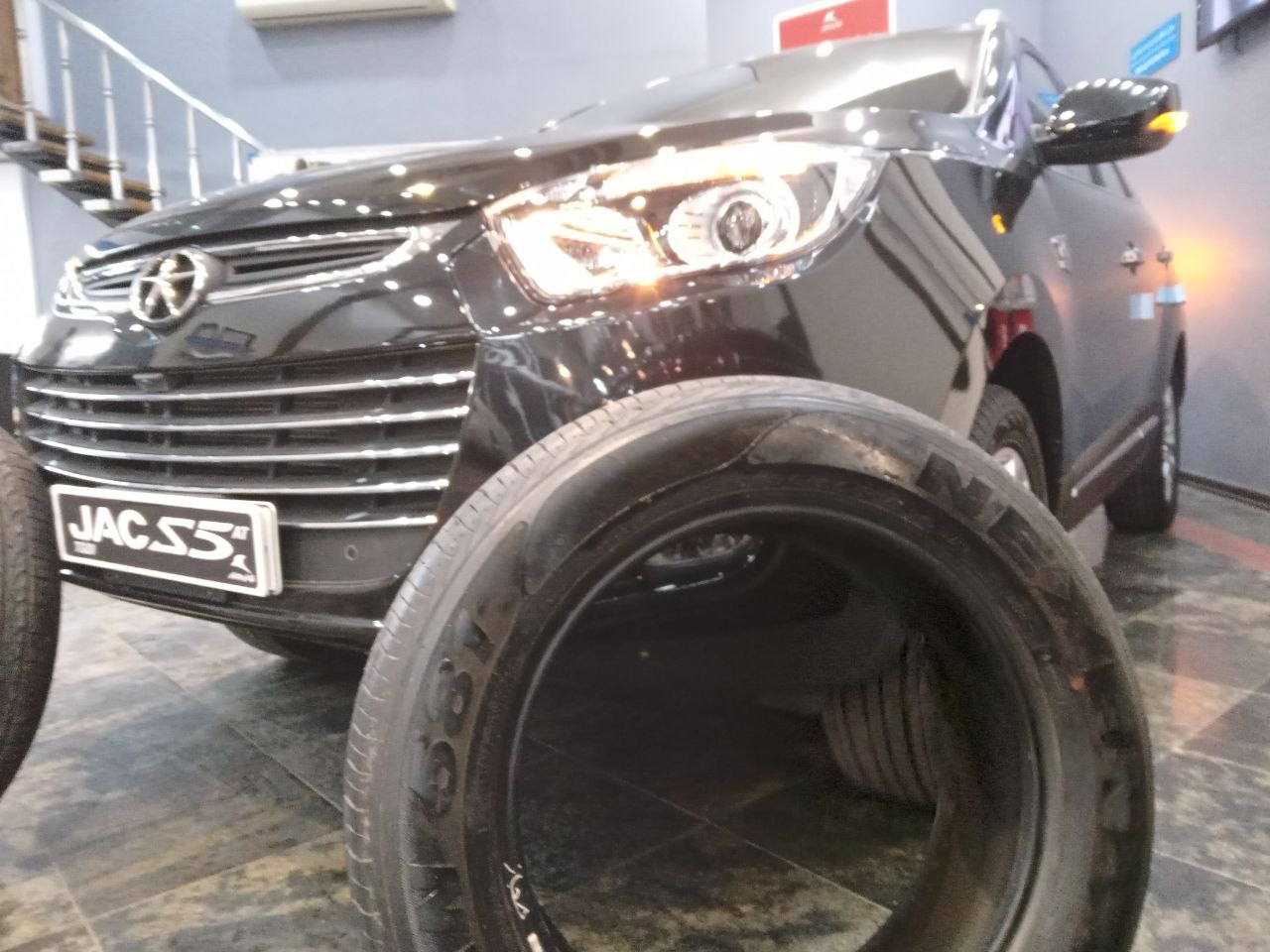 لاستیک جک اس 5  18   S5  Jac