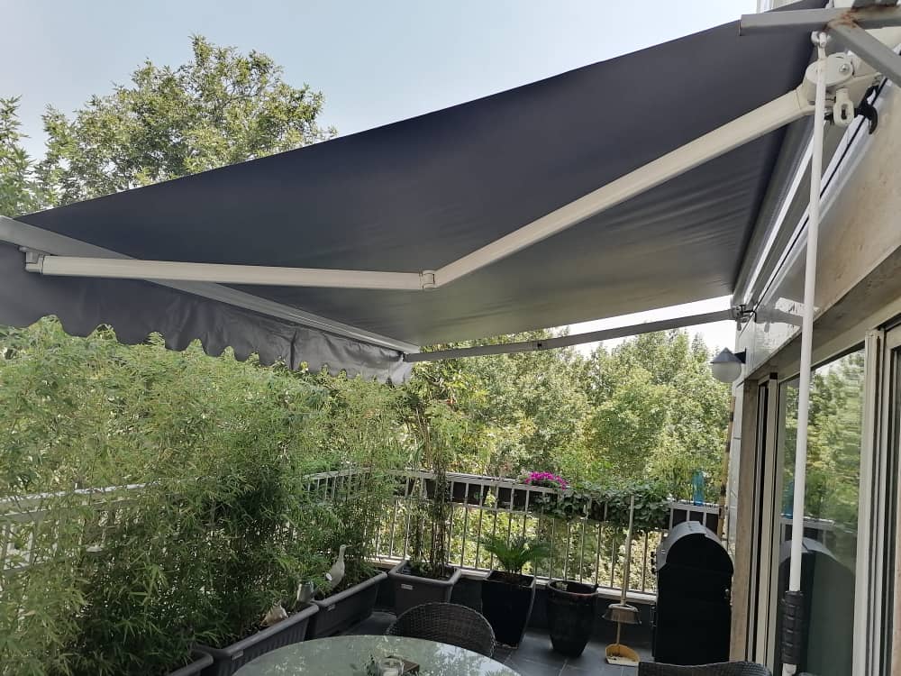 سایبان برقی بازویی