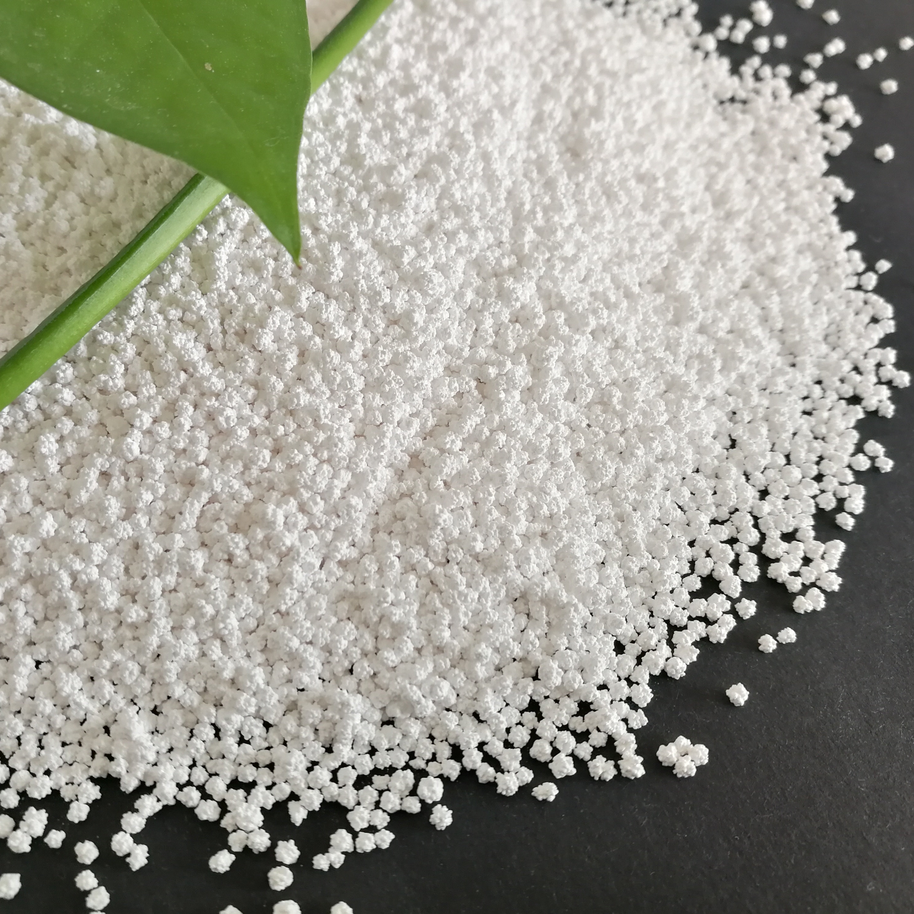 آفر فروش کلسیم کلراید 95% (گرید خوراکی)