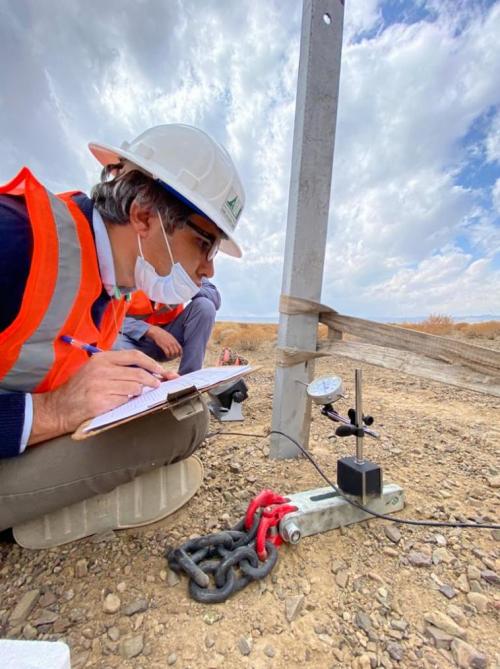 آزمایشات کشش پایه نیروگاه خورشیدی