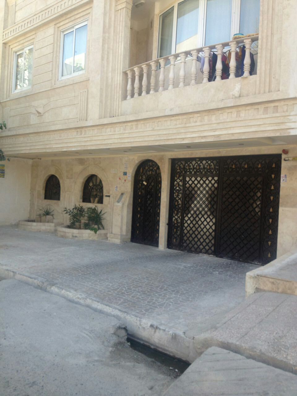 آپارتمان نوساز 150 متری فاز4 مهرشهر کرج