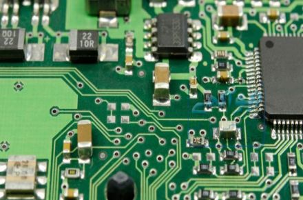 مونتاژ قطعات  DIP  و SMD