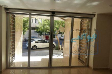 درب شیشه ای