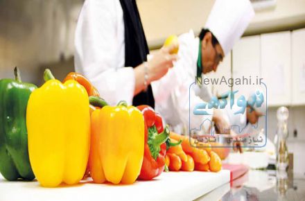 آموزش گروهی پرسنل خدمات پذیرایی، میهمان پذیری و آبدارخانه ( در محل )